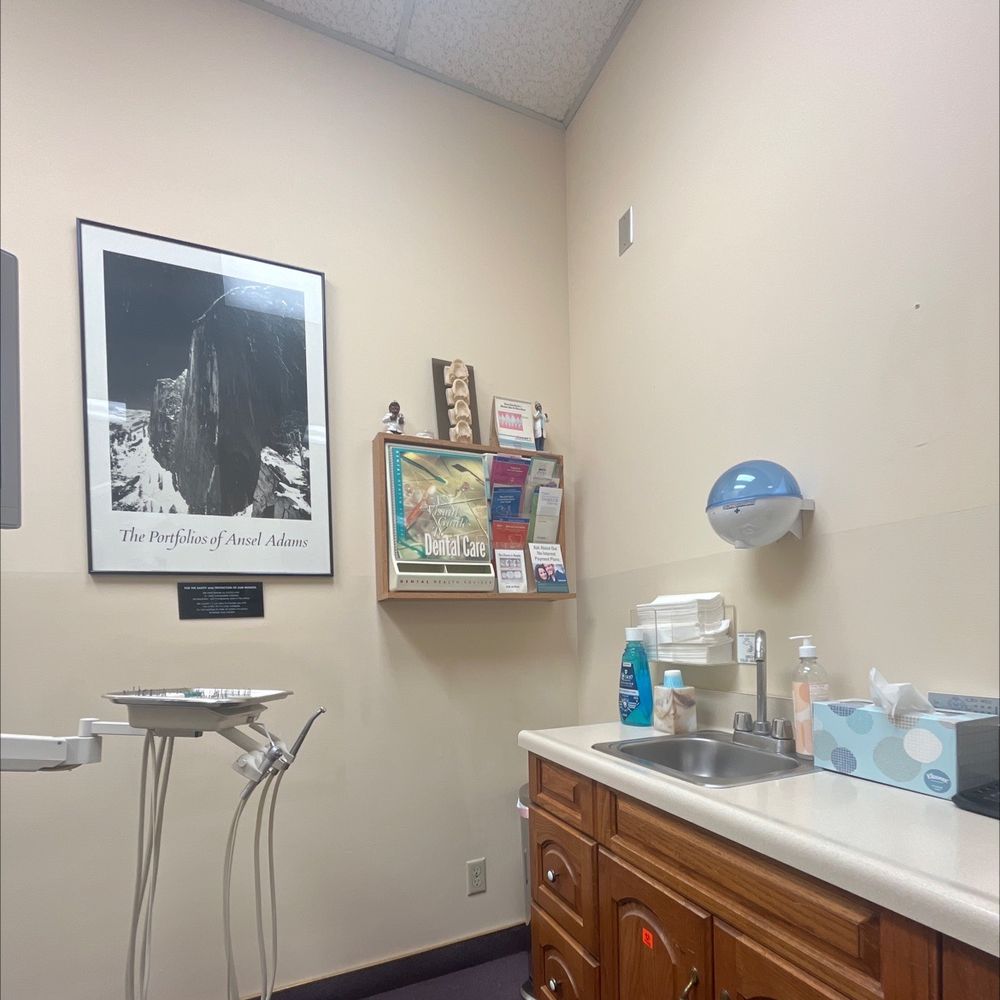 image of business Dorman Malone, DDS