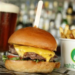 Wahlburgers Closed 155 Photos 141 Reviews Burgers 319 Photo Of Wahlburgers Raleigh Nc United States