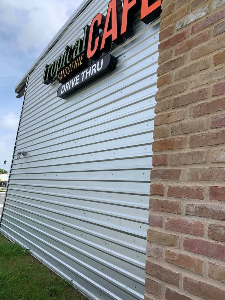 Tropical Smoothie Cafe