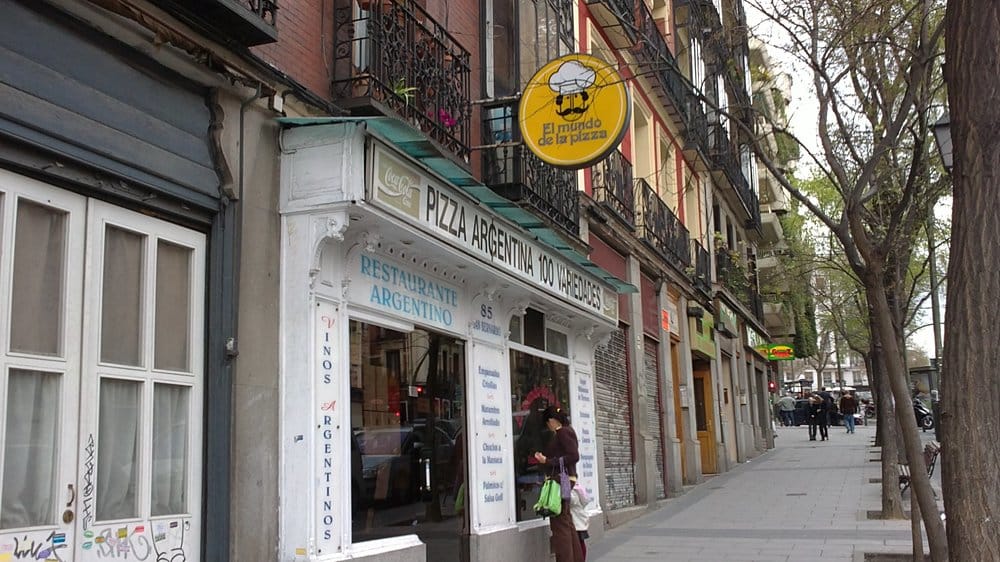 El Mundo de la Pizza Pizza Calle de San Bernardo, 85, Universidad
