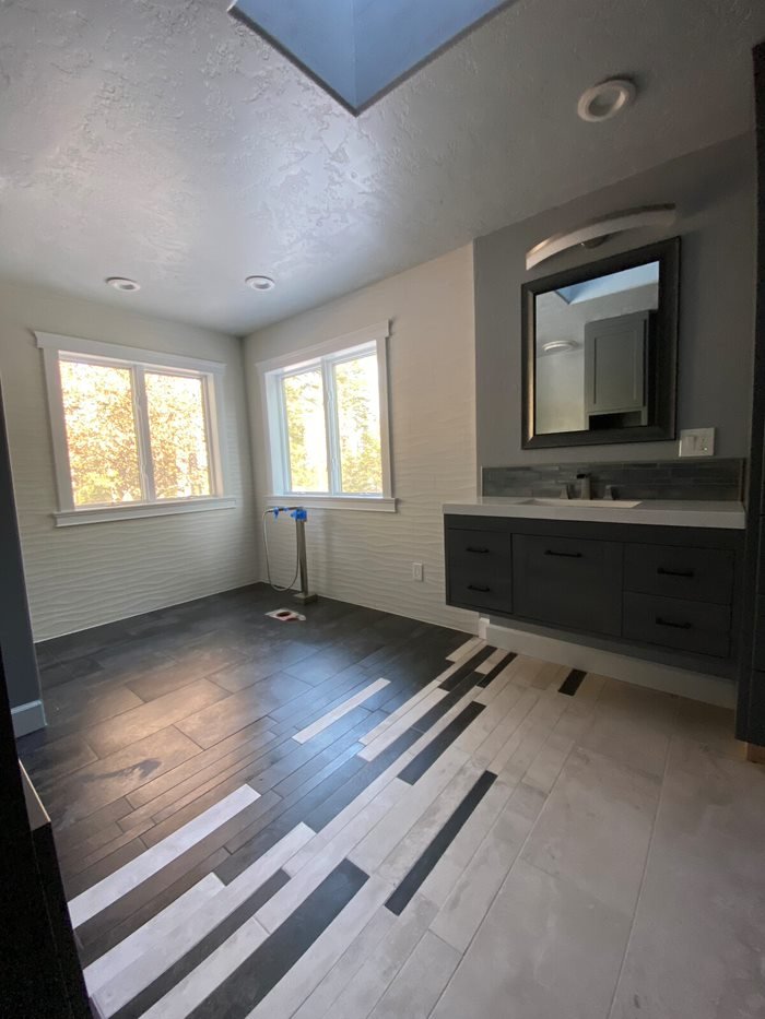 Accent Floors and Design