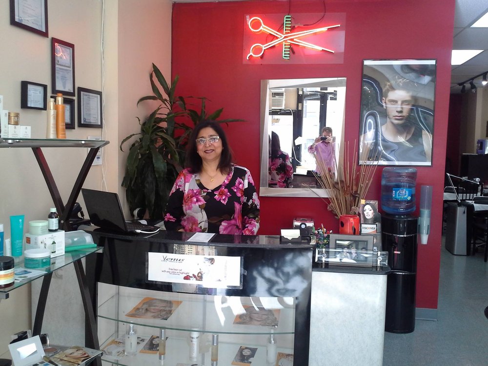 Venus Salon and Spa 21 Reviews Hair Salons 854 W Montrose Ave