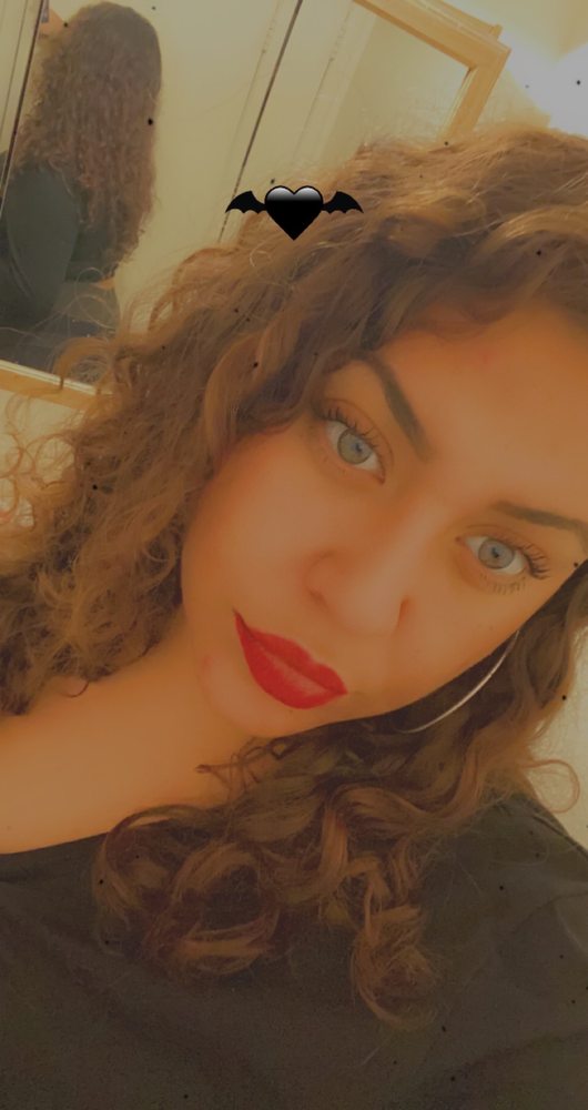 Lesly C.